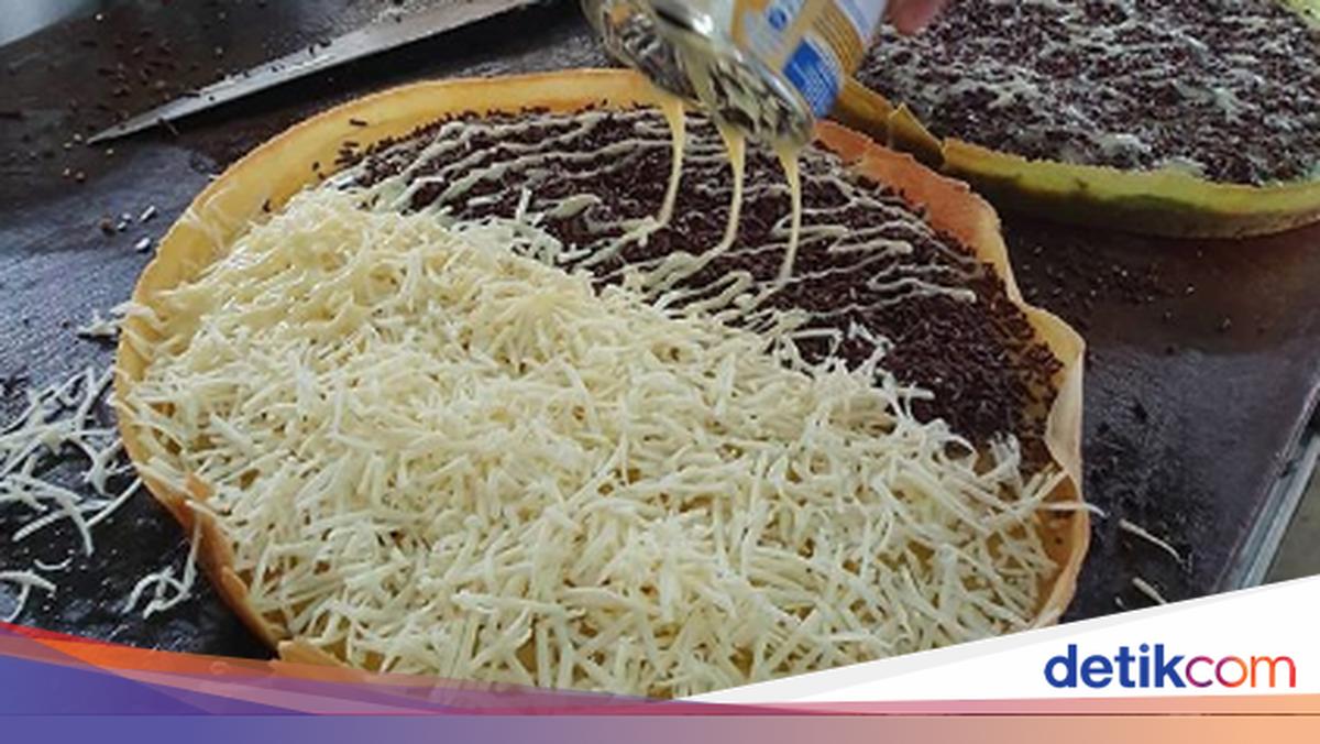 Martabak Wulan: Rasa Legendaris yang Menggoda di Jantung Cilacap